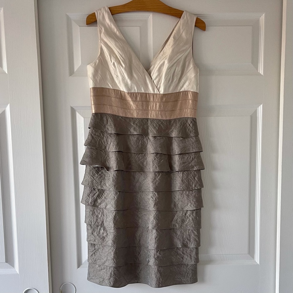 Adrianna Papell V-Neck Sleeveless Tiered Dress Silver, Copper & Ivory 8 (Women)